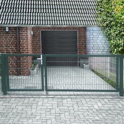 Elektrisches Einfahrtstor Basic (2-flügelig) asymmetrisch; Moosgrün RAL 6005; Breite 350cm x Höhe 200cm